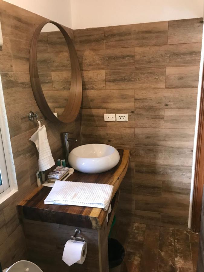 Cozy Oceanfront Villa With Direct Beach Access 拉斯特拉纳斯 外观 照片