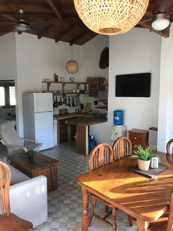 Cozy Oceanfront Villa With Direct Beach Access 拉斯特拉纳斯 外观 照片